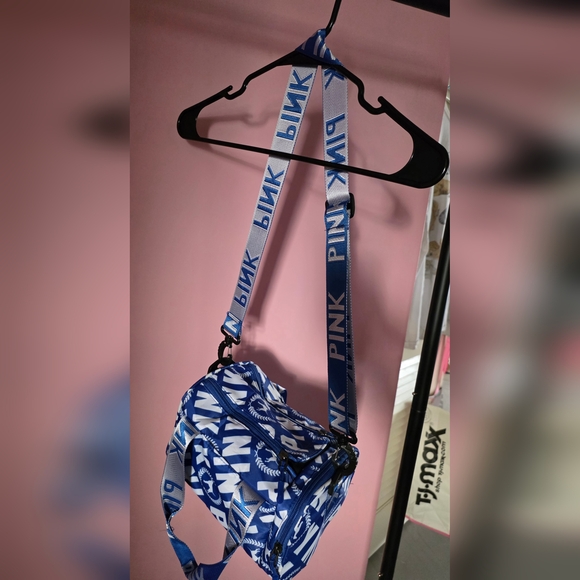 PINK (Off-Brand) Blue Logo Small Duffle / Gym Bag - Picture 3 of 7